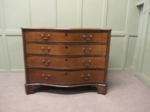 Georgian 4 Drawer Serpentine Walnut Chest of Drawers