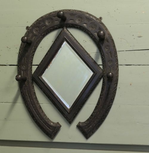 GOTHIC HORSESHOE COAT AND TACK RACK WITH MIRROR