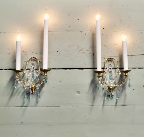 A BEAUTIFUL PAIR OF TALL FRENCH WALL CHANDELIERS - ADDITIONAL PHOTO 3
