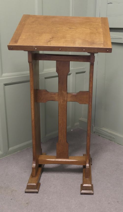 ARTS AND CRAFTS GOLDEN OAK PODIUM RESTAURANT RECEPTION GREETER - ADDITIONAL PHOTO 1