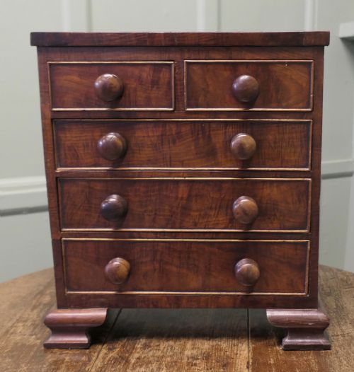 VICTORIAN MINIATURE CHEST OF DRAWERS AN APPRENTICE PIECE