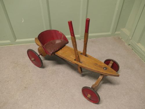 A 1930S PERICLS WOODEN TRICYCLEANTIQUE WOODEN HAND OPERATED CHILDREN'S CAR - ADDITIONAL PHOTO 3