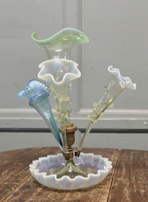 FRENCH HAND BLOWN URANIUM GLASS 3 TRUMPET EPERGNE - ADDITIONAL PHOTO 2