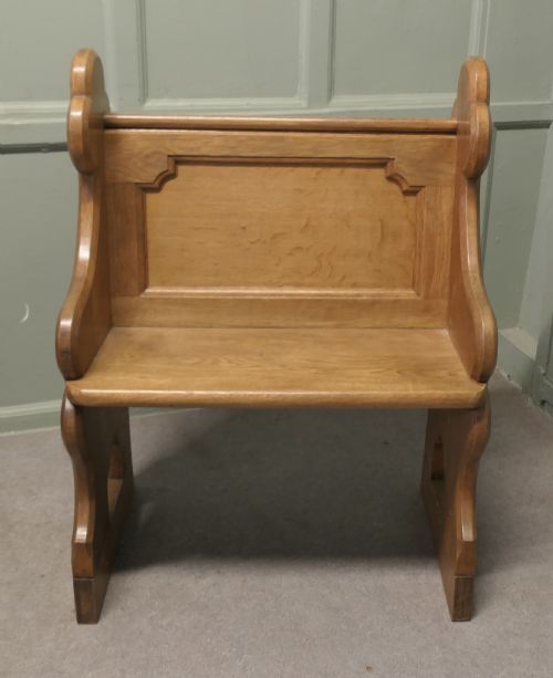 A PAIR OF ARTS AND CRAFTS PUGIN STYLE HALL OR LIBRARY CHAIRS - ADDITIONAL PHOTO 1