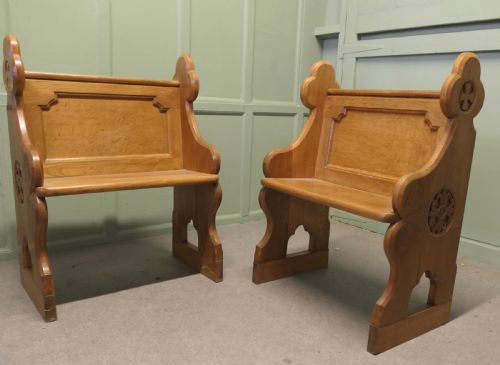 A PAIR OF ARTS AND CRAFTS PUGIN STYLE HALL OR LIBRARY CHAIRS - ADDITIONAL PHOTO 5