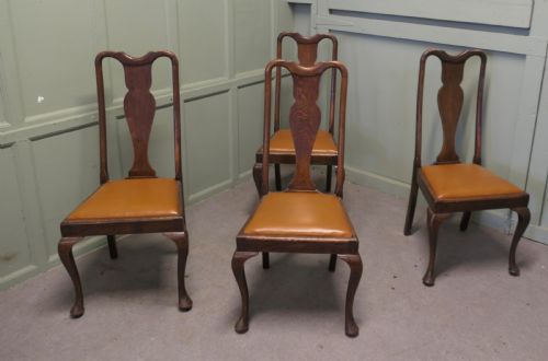 A Set of  4 Queen Anne Style Oak Dining Chairs