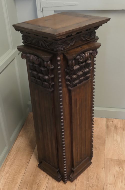 French Carved Oak Column Display Pedestal 

