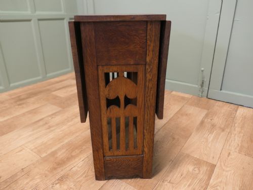 Arts and Grafts Golden Oak Bachelors Dining Table