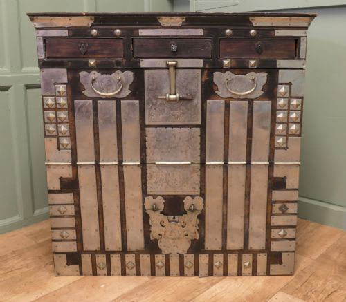 Fine Korean Wedding Chest, Bandaji Marriage Trunk