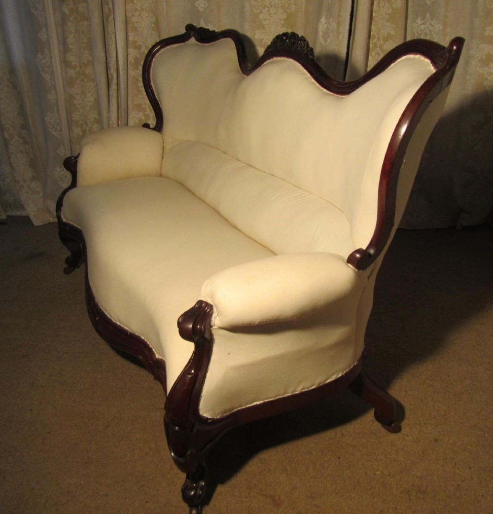 An Elegant French Carved Mahogany Sofa, Settee Chaise