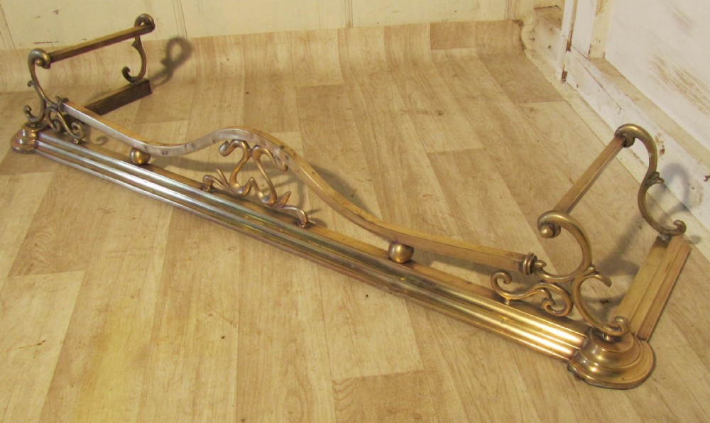 Large Victorian Art Nouveau Brass Fender