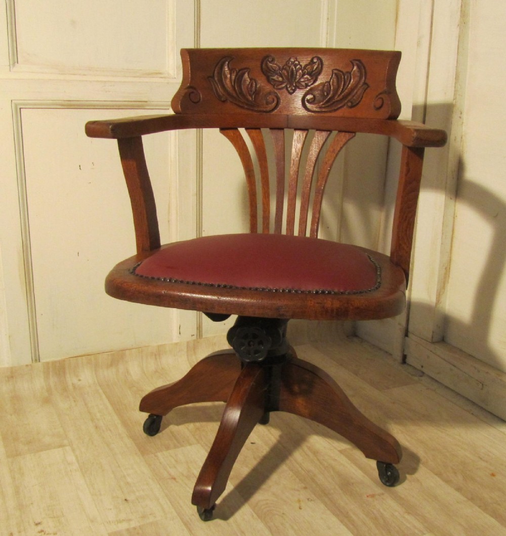 Victorian Art Nouveau Carved Oak Desk or Office Chair 