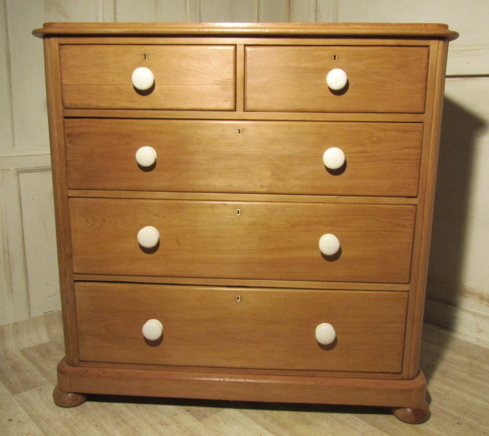 Good Quality Large Victorian Pine Chest of Drawers