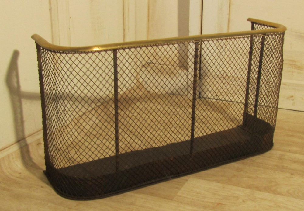 Small Victorian Nursery Fire Guard or Club Fender 