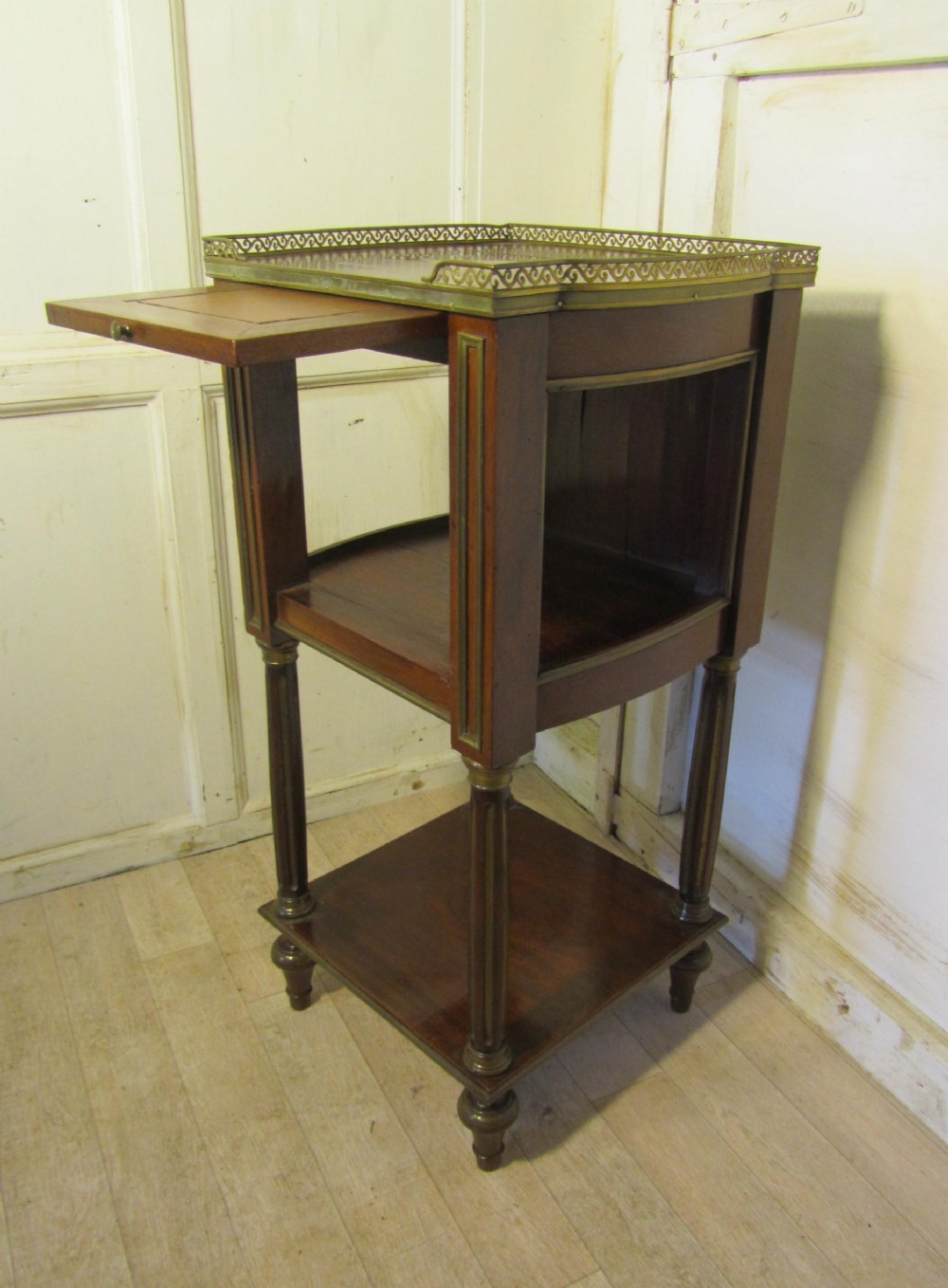 French Mahogany & Inlaid Brass Étagère or Hall Table