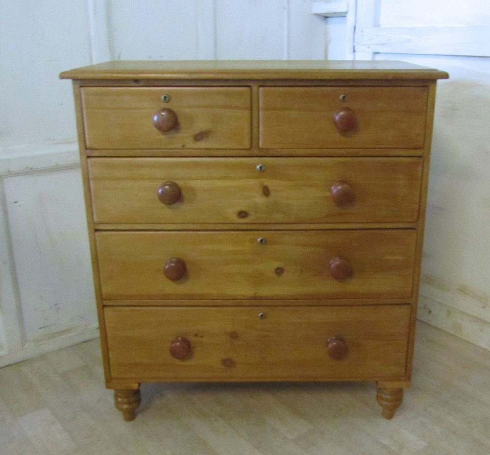 Large Victorian Pine Chest of Drawers