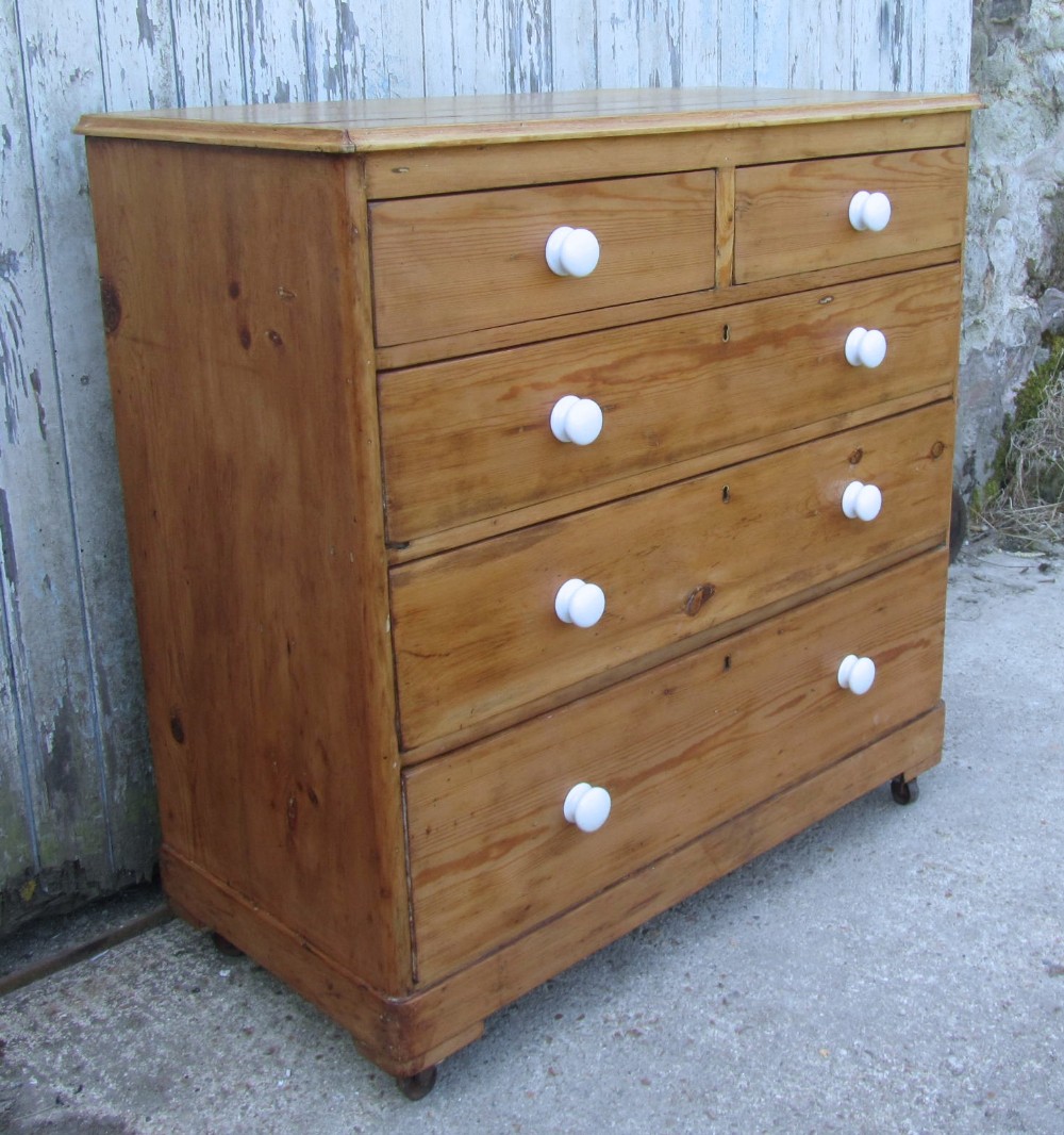 Large Victorian Pine Chest of Drawers 