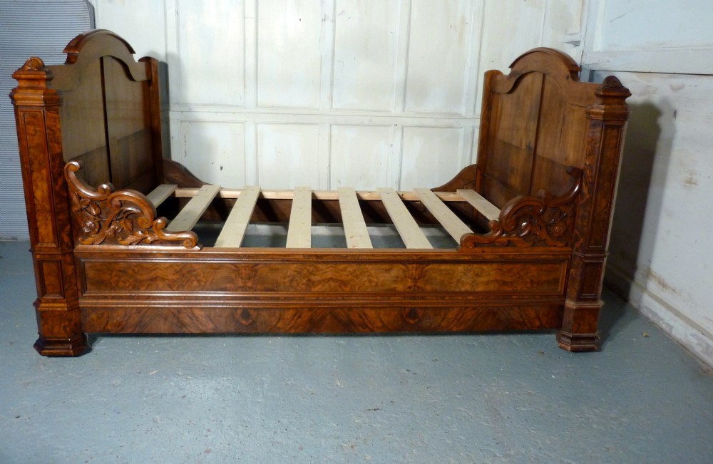 French Figured Walnut Sleigh Bed or Empire Style Day Bed Lit Bateau