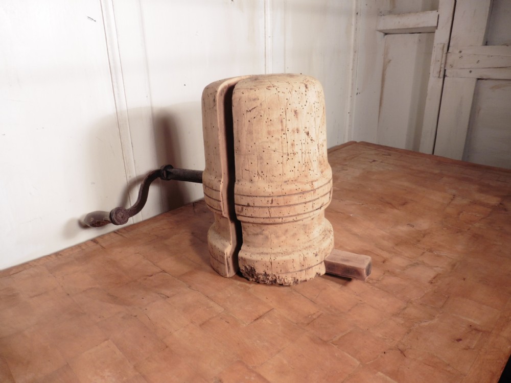 Early 19th Century French Hat Makers Stretcher Hat Block 