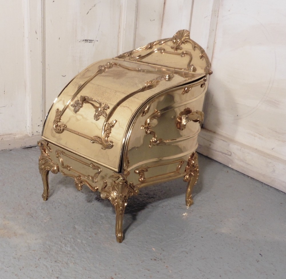 A Stunning Victorian Brass Coal Scuttle