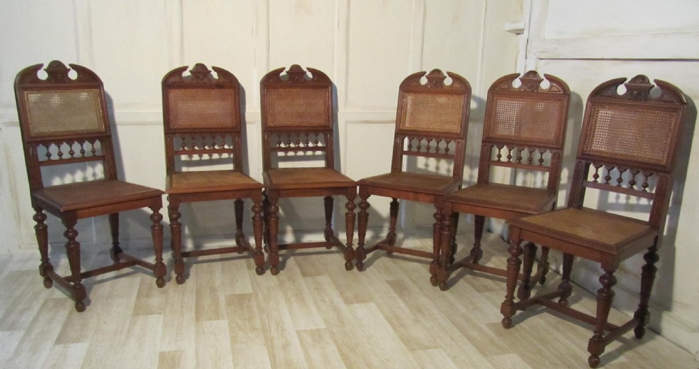 Set of 6 French Carved Walnut Dining Chairs