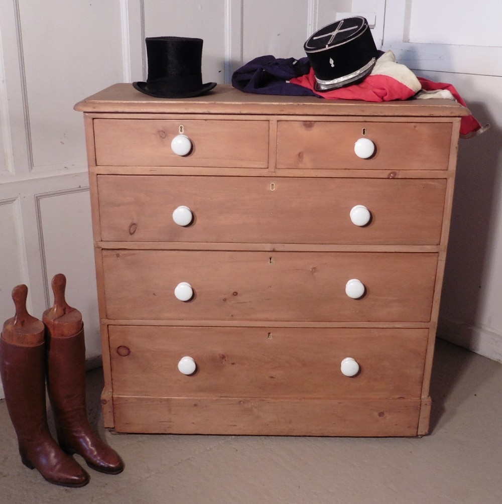 Victorian Pine Chest of Drawers