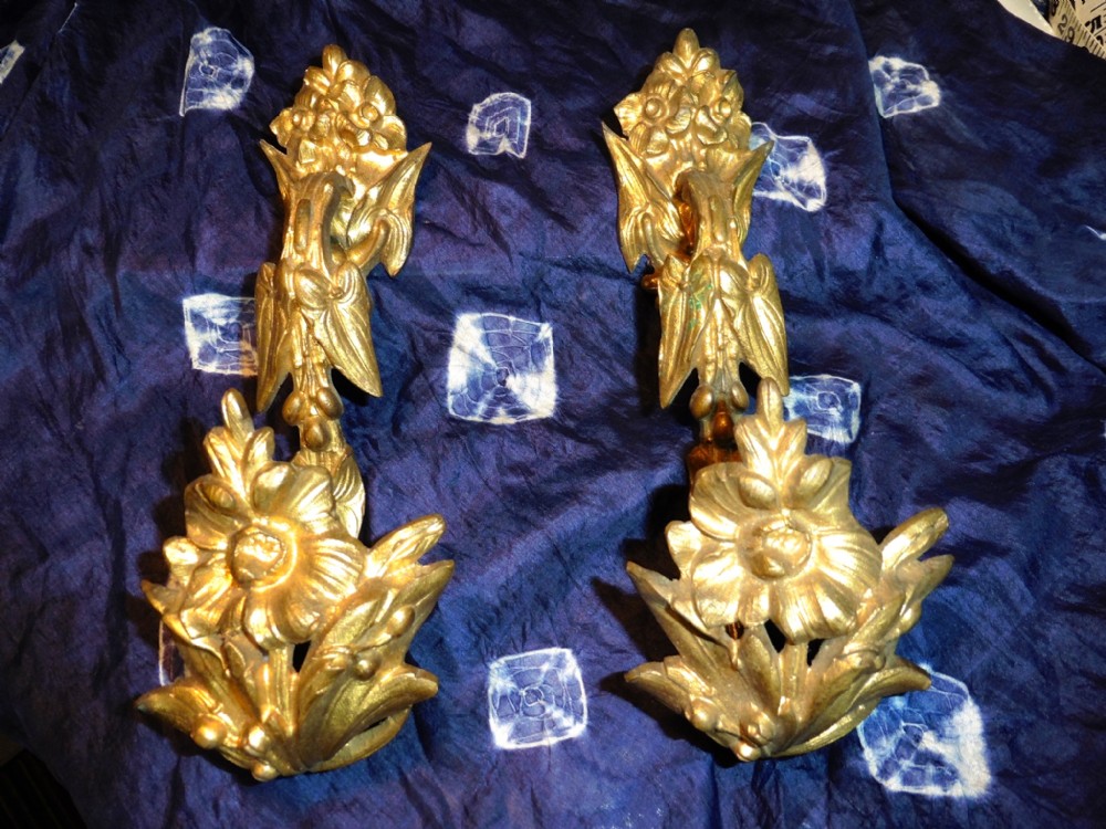 A Pair of Large French Rococo Ormolu Curtain Curtain Tie Backs 