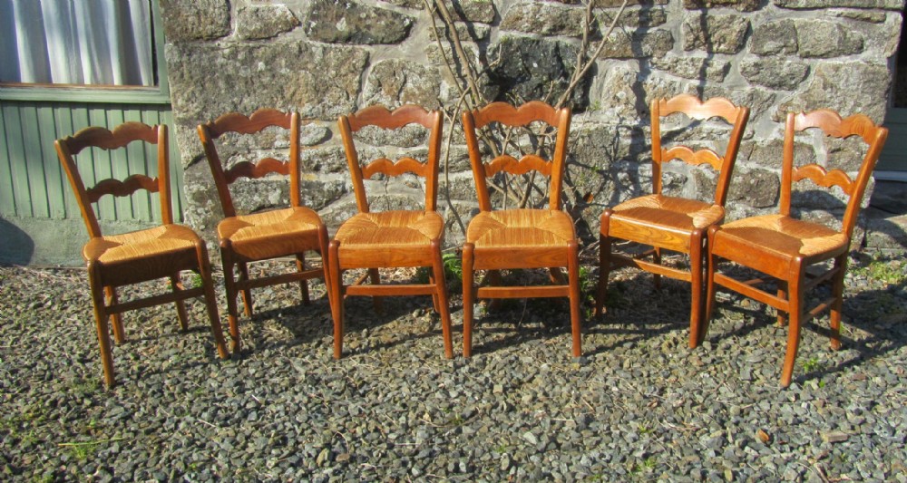 Set of 6 French Elm and Rush Kitchen Chairs