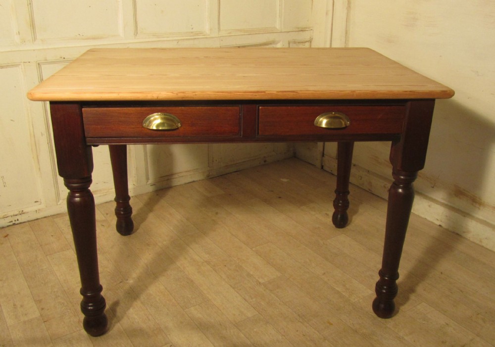 A Traditional Victorian Scrub Top Pine Kitchen Table