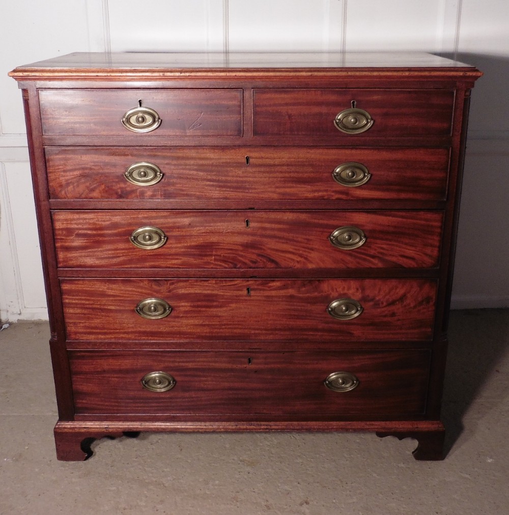 Large Georgian Mahogany Chest of Drawers