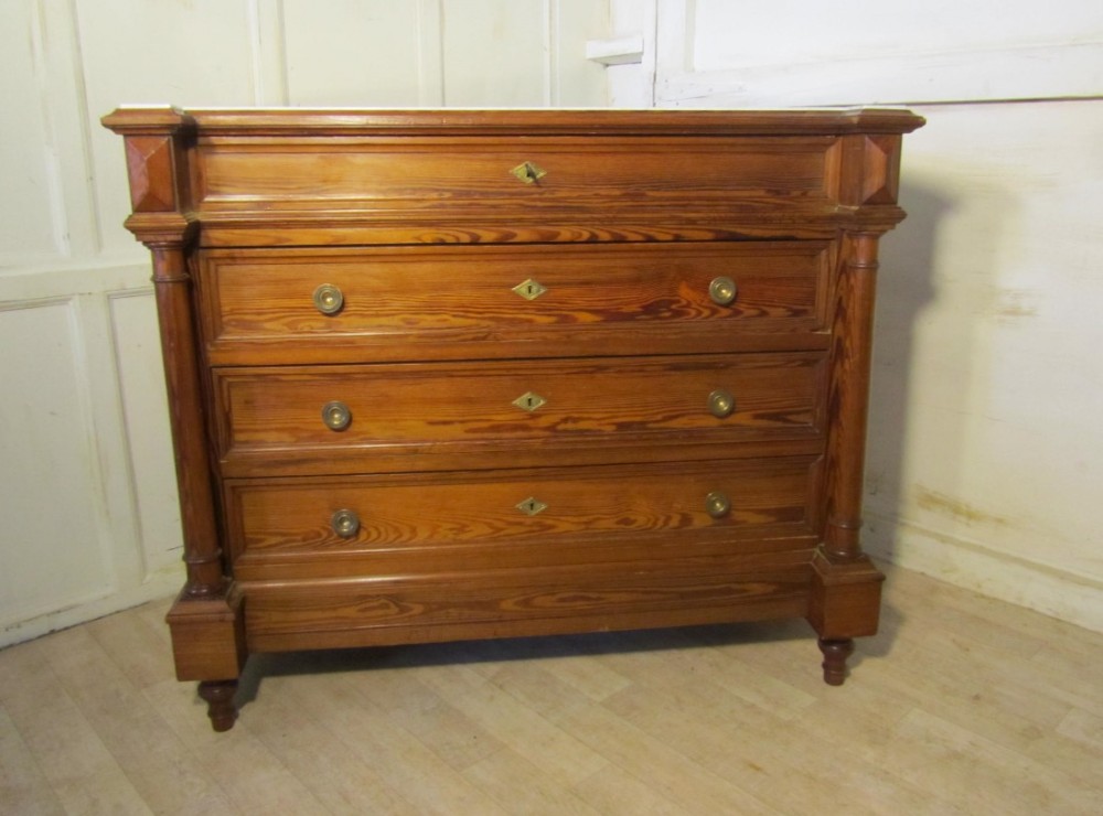 French Pine Commode or Chest of Drawers dating from 1880
