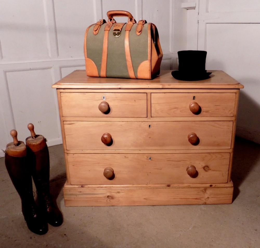 Victorian Stripped Pine Chest of Drawers