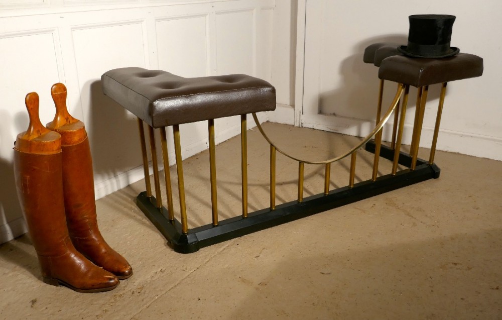 Large Brass and Iron Club Fender, with Leather Seats