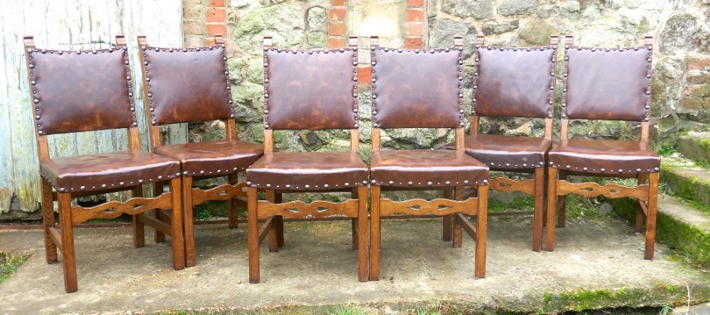 Set of 6 Country Oak Arts and Crafts Leather Upholstered Dining Chairs