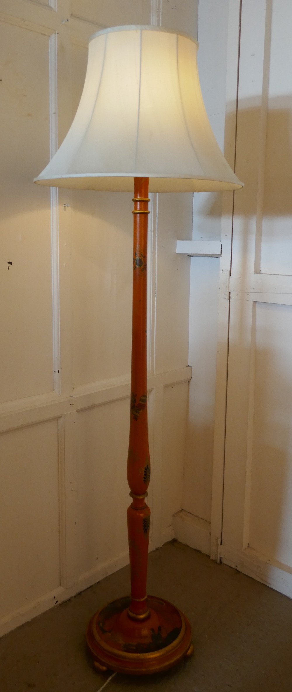 Chinoiserie Lacquer Standard Lamp