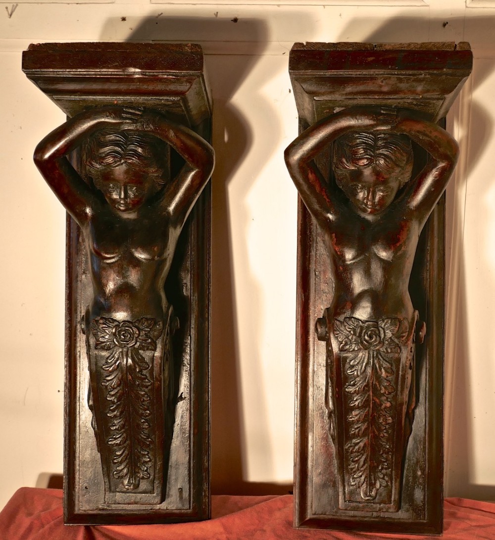 Pair of Early 19th Century Carved Putti, wall Brackets