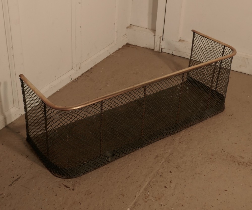 Small Victorian Nursery Fire Guard or Club Fender 