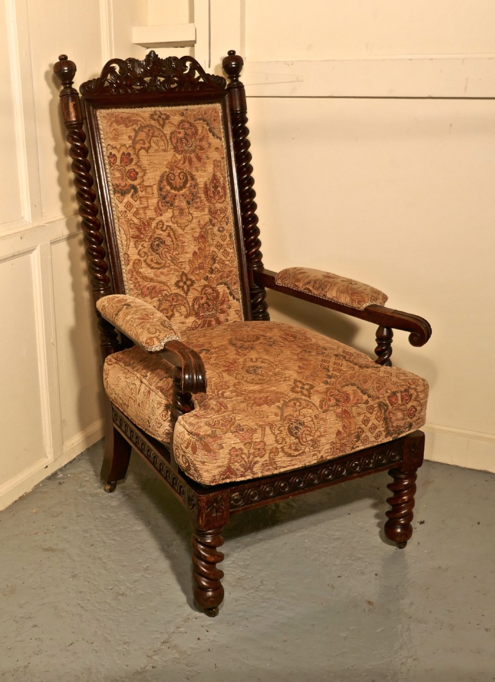 Stunning Victorian Gothic Carved Oak Throne Chair 