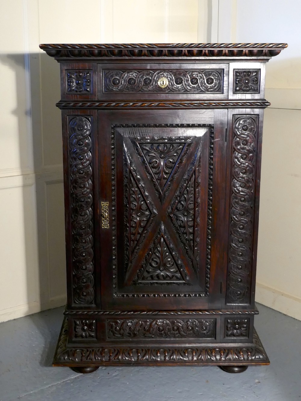 Early 19th Century Carved Oak Cupboard