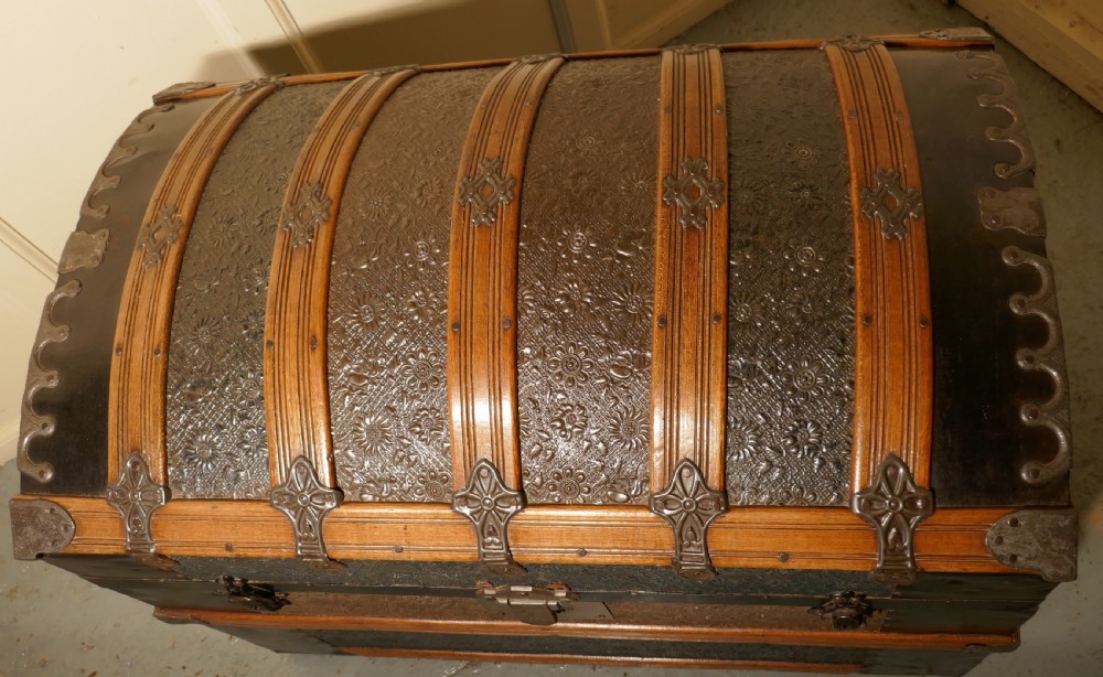 Very Decorative Spanish Dome Top Trunk View X
