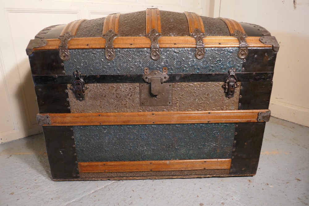 Very Decorative Spanish Dome Top Trunk View XIII