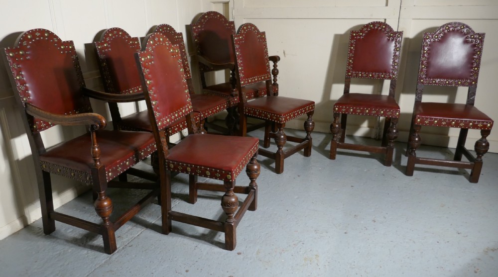 Set of 8 Gothic Oak Dining Chairs by Gillow View VII