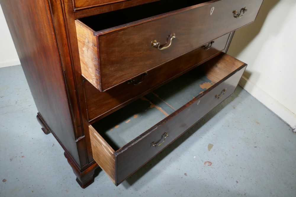 A Large William IV  Flame Mahogany Chest of Drawers View VII