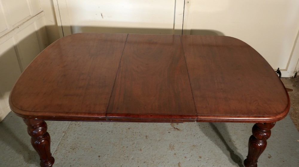 Early Victorian Mahogany Extending Dining Table, seats 12 Diners View VI