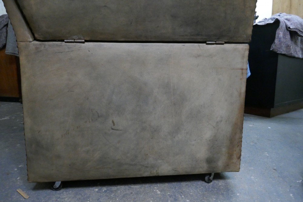 Large Leather Knole Arm Chair,  View XVIII