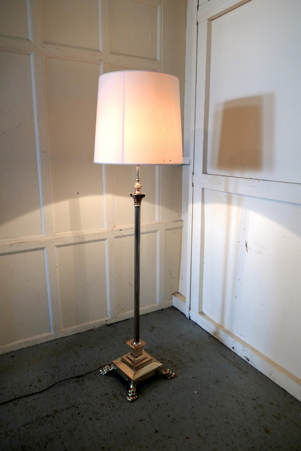 Telescopic Floor Lamp Brass Standard Lamp    View VIII