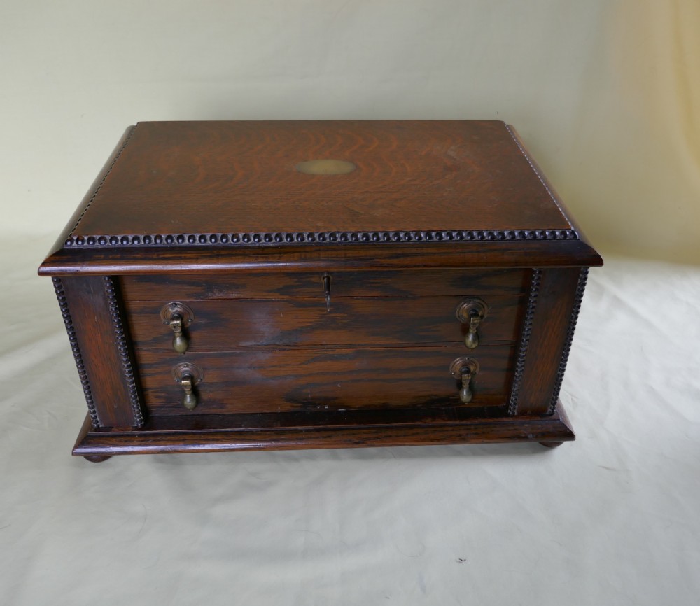 109 Piece Cutlery Set in Oak Wellington Chest Canteen View III