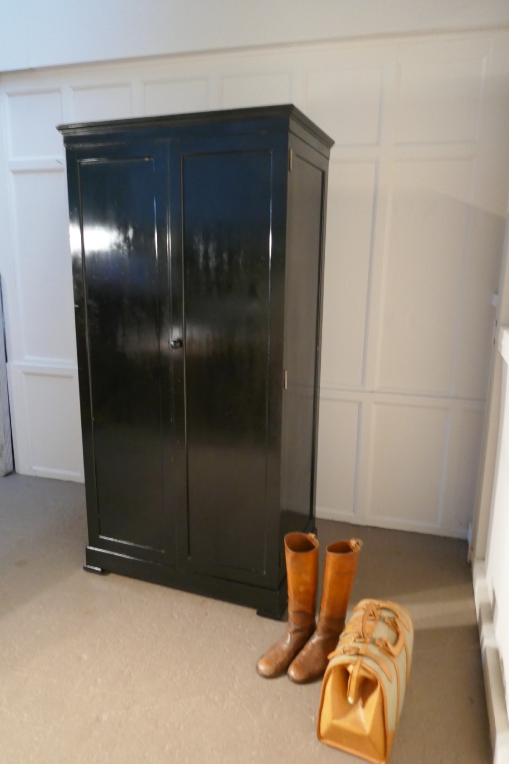 Art Deco Black Lacquer Hanging Wardrobe, Armoire View IV
