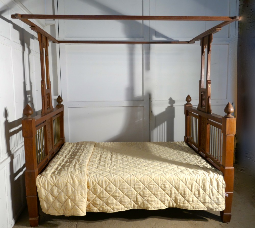 Colonial Style Antique 4 Poster 5ft Double Bed View II