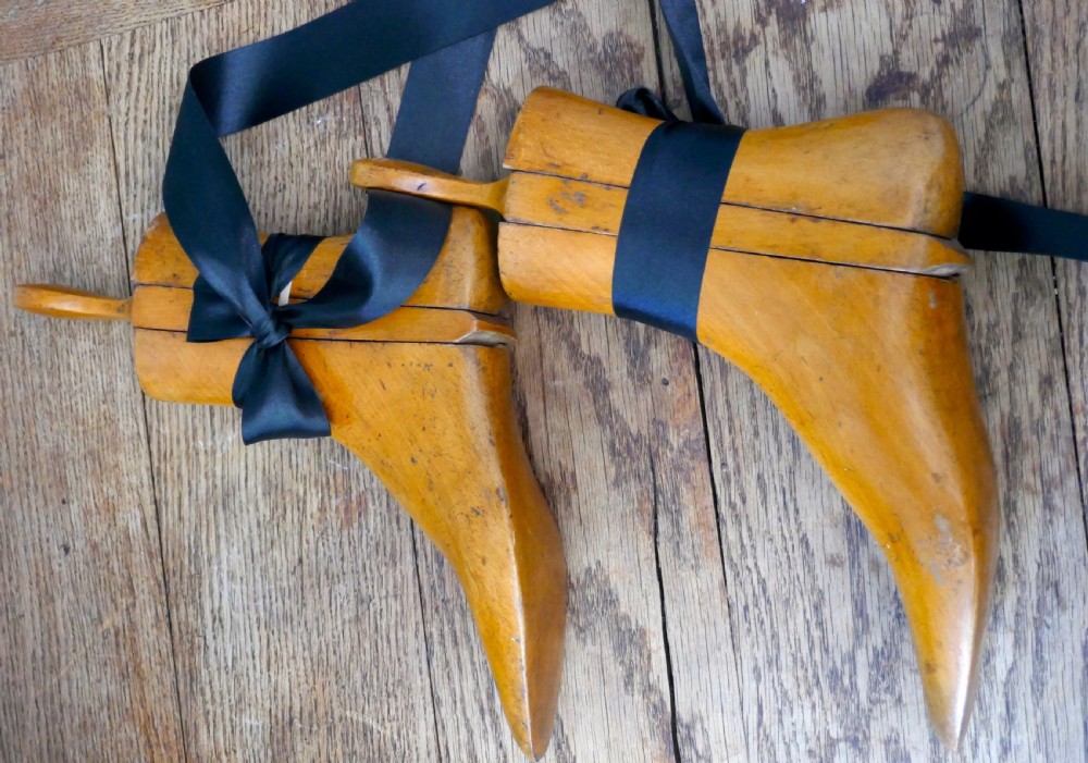 Attractive 19th Century French Ladies Ankle Boot Wooden Stretchers View V